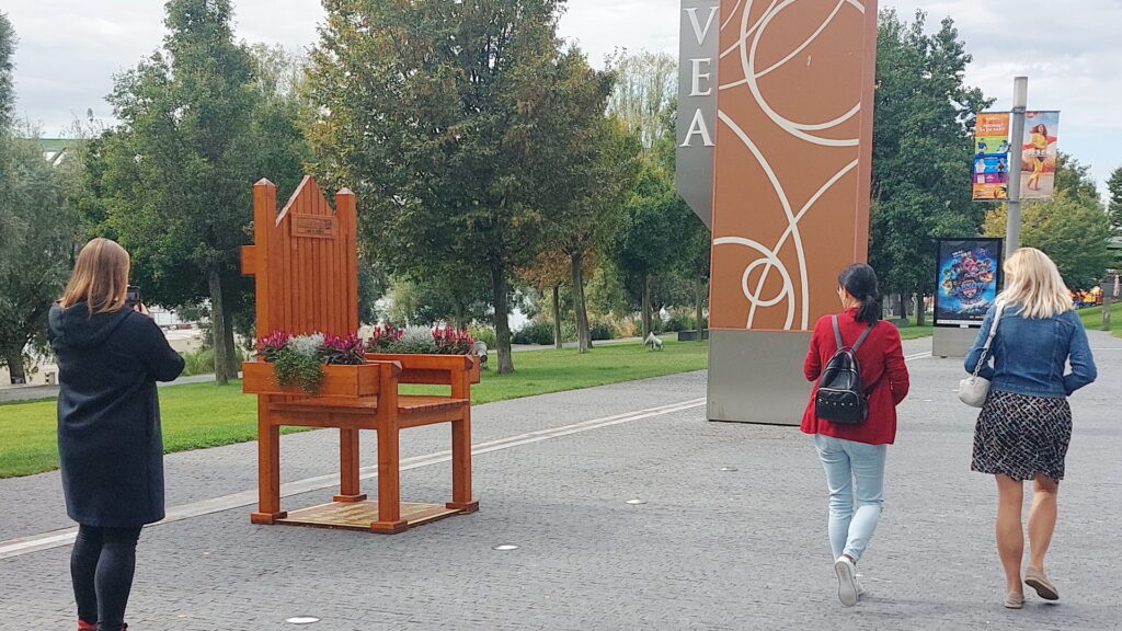 Kvetinové kreslo Hornbach