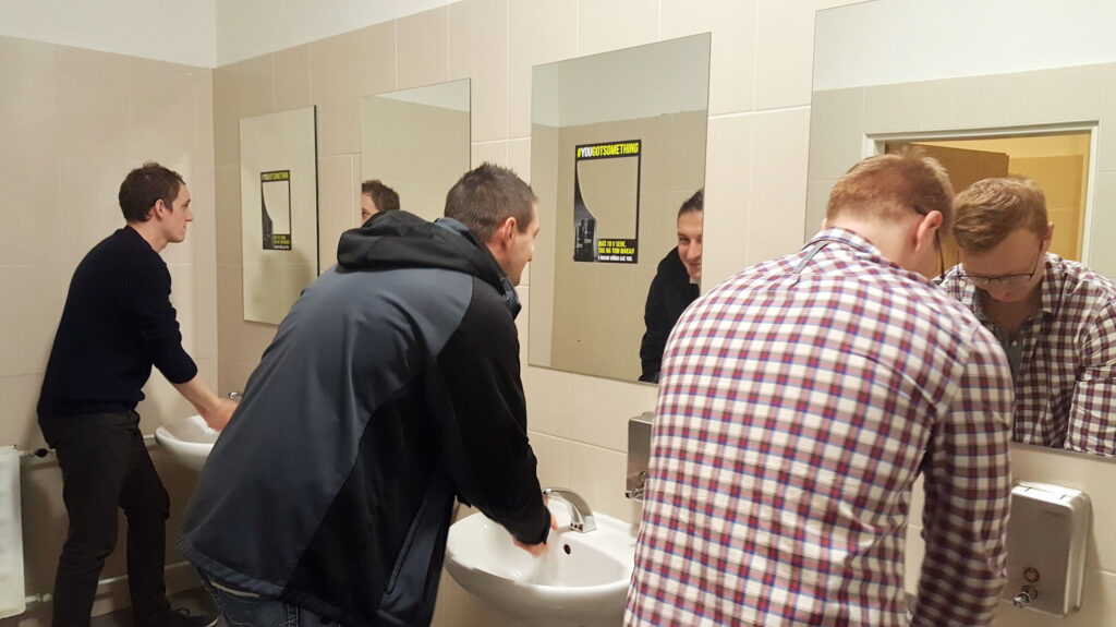 Nálepky na zrkadlách